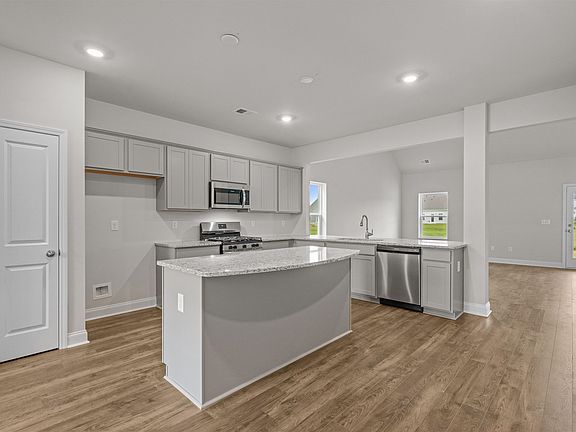 7th image of this home