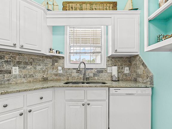 5th image of 914 Wind Sail Ct.