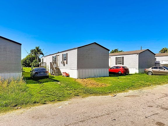 2nd image of 308 Farm Pl