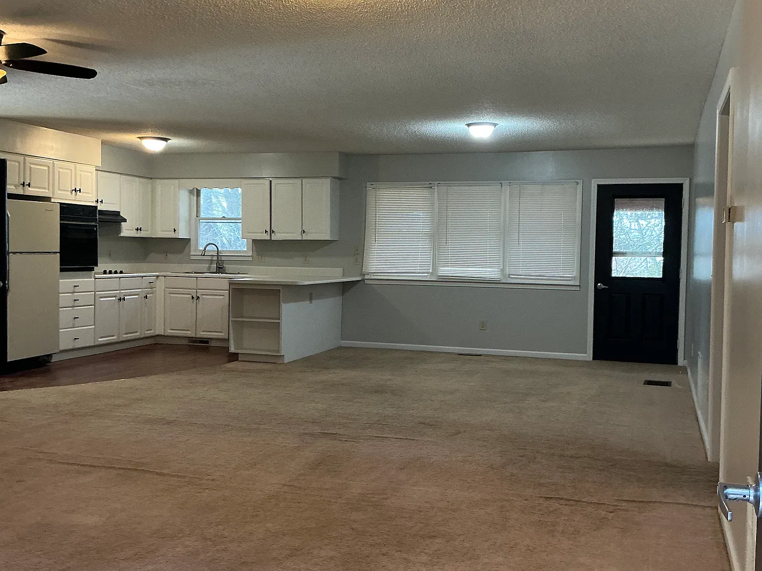 3 bed, 1500 sqft, $1,900 — Photo 3