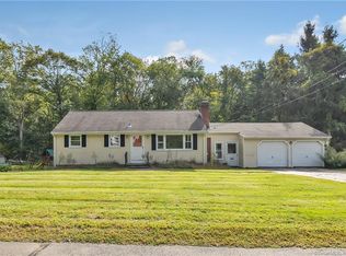 15 Country Ridge Dr, Shelton, CT 06484