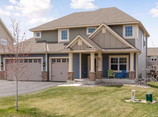 3290 Ridgestone Way, Woodbury, MN 55129