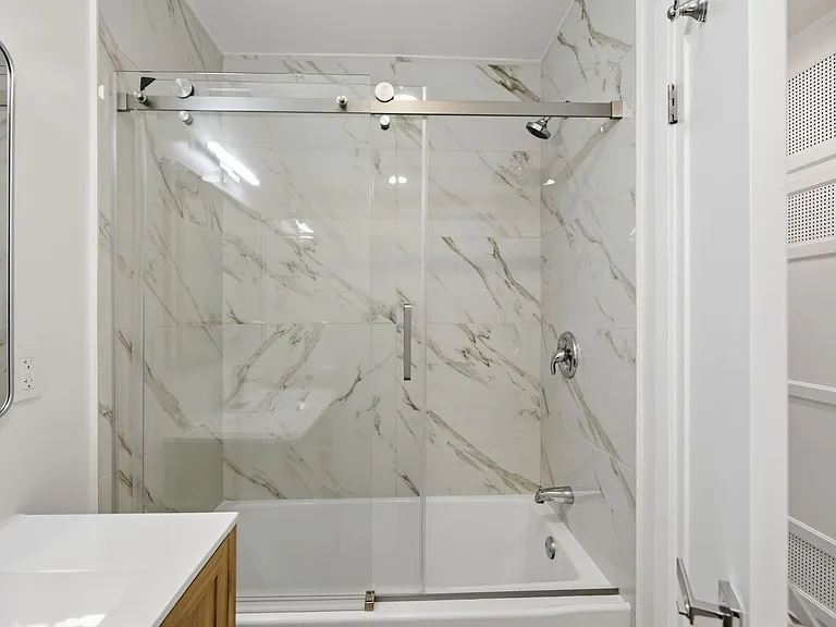 4321 Saugus Ave — Photo 25