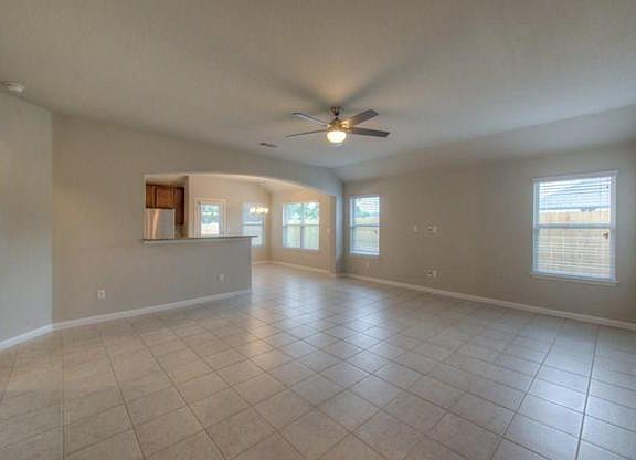 3rd image of 112 Pine Island Ln