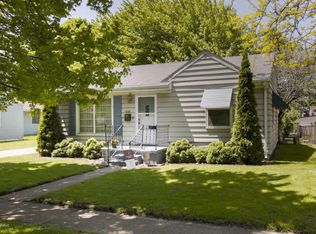 216 2nd St, Sturgis, MI 49091