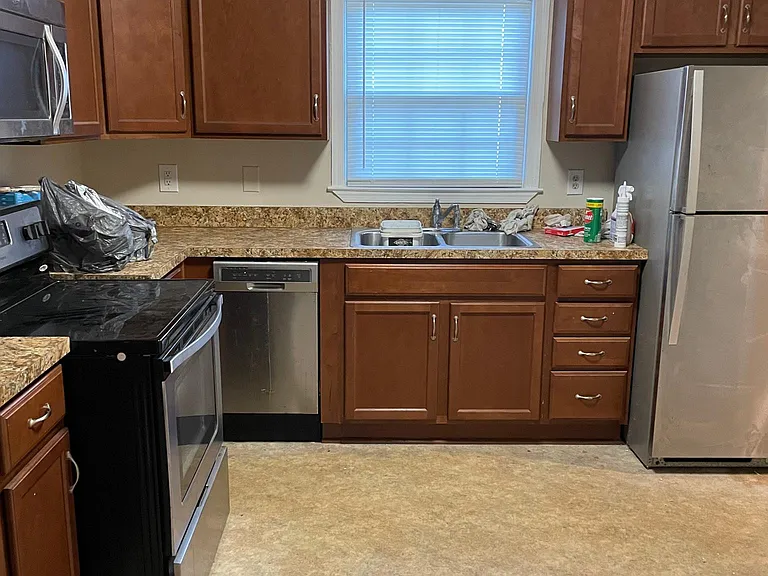 398 Deputy Ln #B — Photo 2