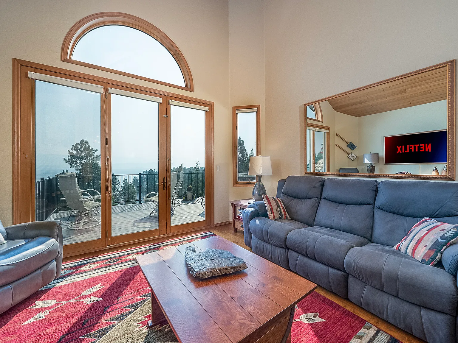 3 bed, 2.5 bath, 2280 sqft, $2,700 — Photo 3