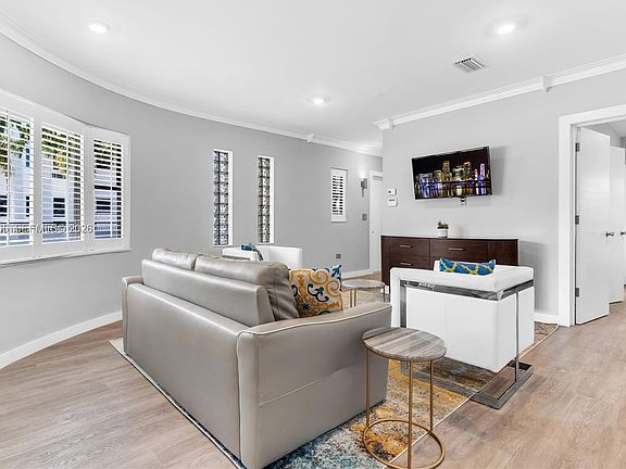 3rd image of 8101 Harding Ave
