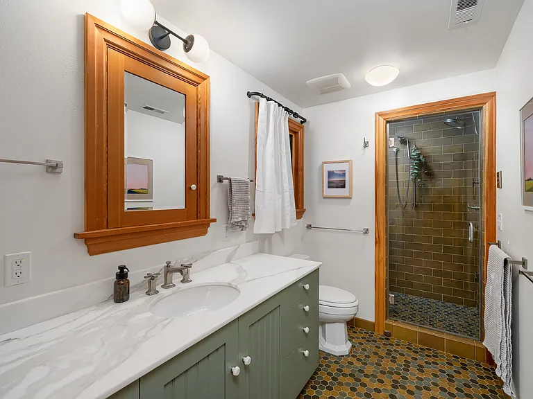 2731 SW Old Orchard Rd — Photo 31