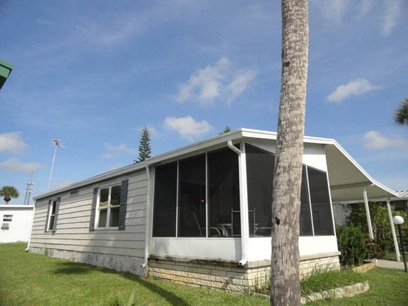 4th image of 821 Heron Ln