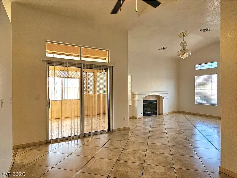 3569 Windy Bluff St — Photo 4