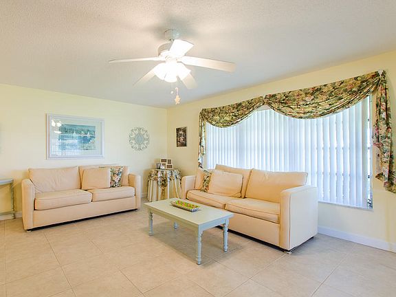 2nd image of 797 North Dr APT D