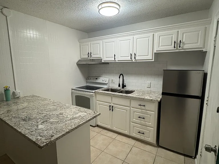 10945 Cherry Hill Ave #5 — Photo 1
