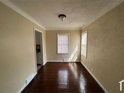 5th image of 9951 Marlowe St