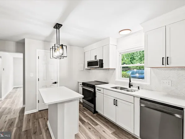 31 Kelley Rd, Fredericksburg, VA 22405