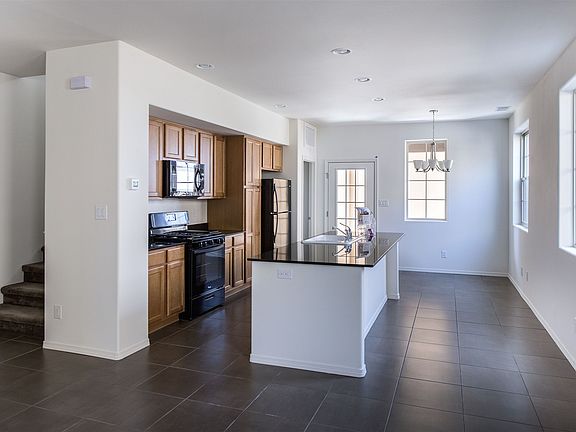 2nd image of 28 Oshara Blvd