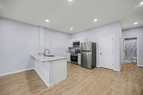 3982 Superior Ave #1W Photo 1