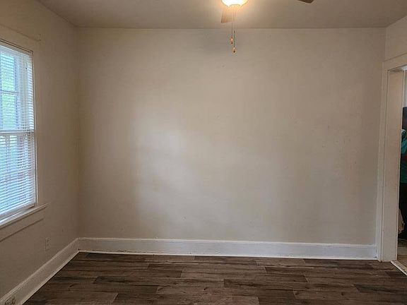 5th image of 2219 6th St