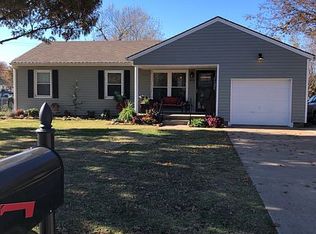 810 N 1st St, Broken Arrow, OK 74012