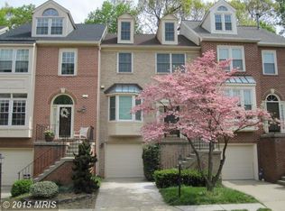 12012 Johns Pl, Fairfax, VA 22033
