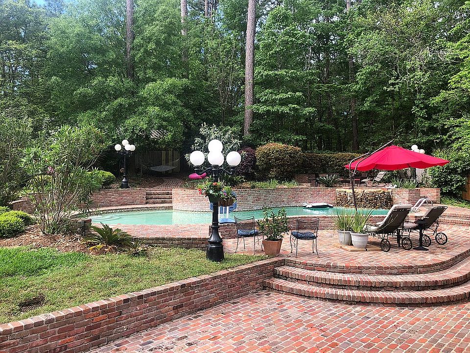 1st image of 3200 Southaven Dr
