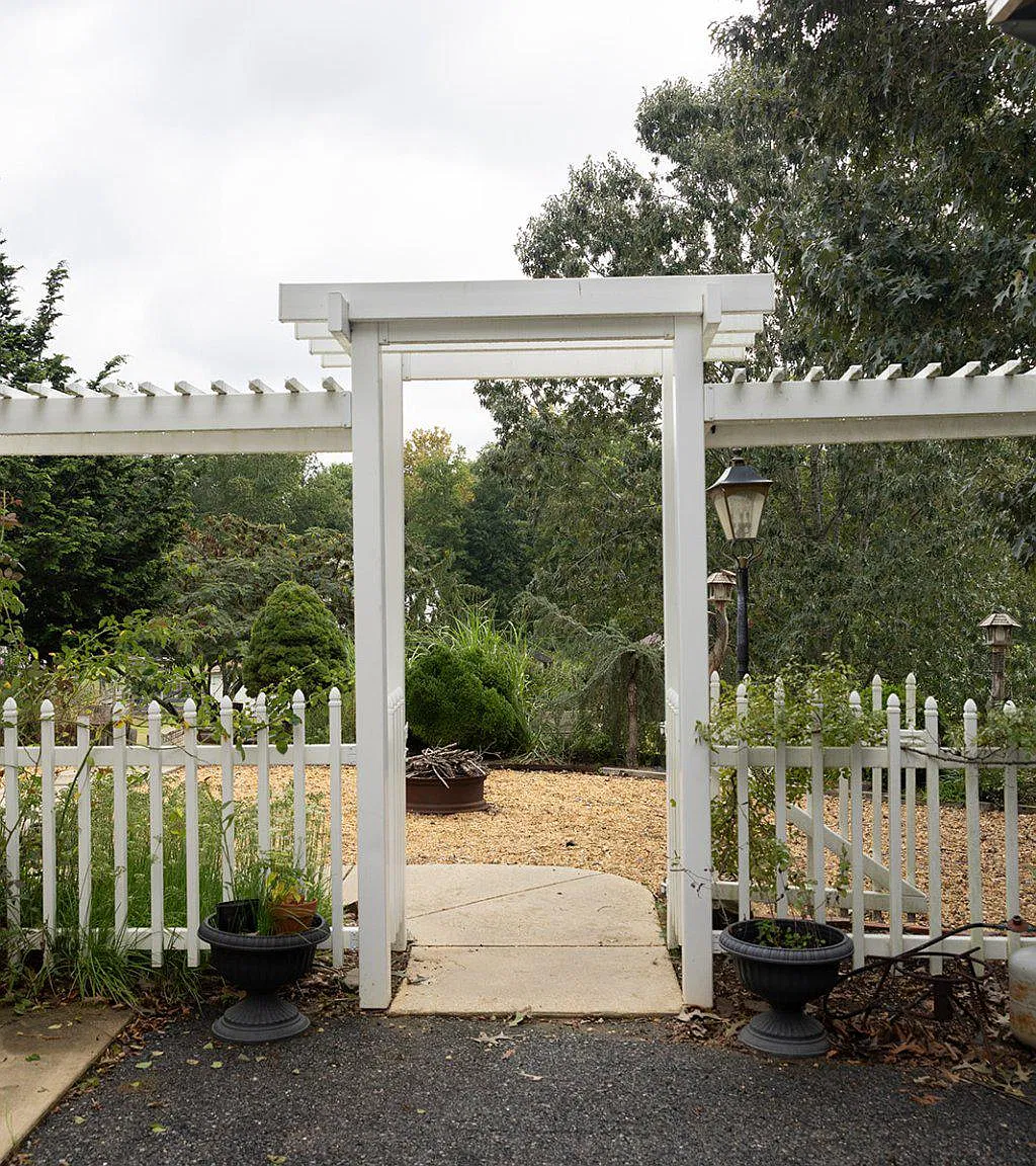 5 bed, 5.5 bath, 5735 sqft, $4,000 — Photo 3