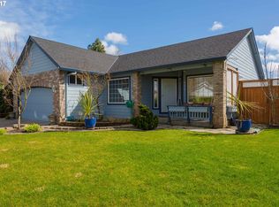 932 Hermanson St, Woodburn, OR 97071