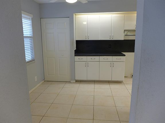 5th image of 1801 Eleuthera Pt #H3