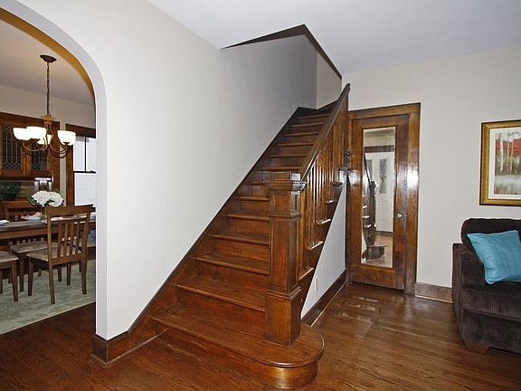 5th image of 204 E Sunnyside Ave