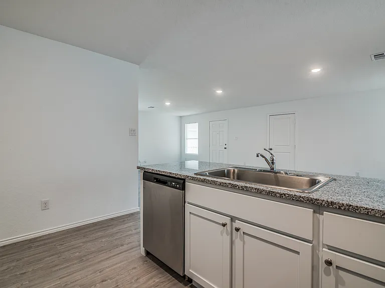 2406 Double Oak Dr — Photo 15