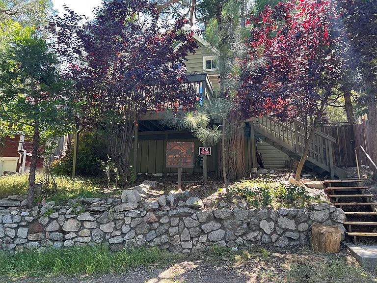 689 Knoll Dr — Photo 24