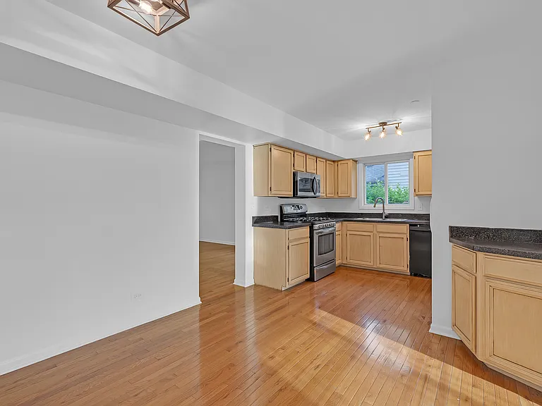 1423 Bangor Ln — Photo 13