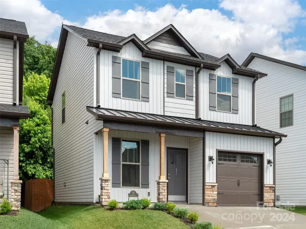 21 Riddick Ln, Fletcher, NC 28732