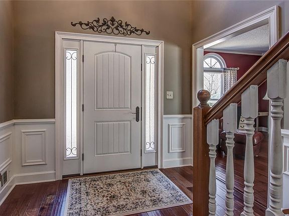 5th image of 4761 Meadowlark Dr SE