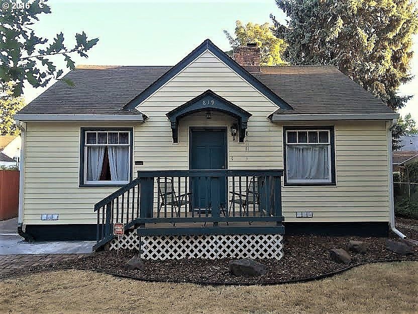 1st image of 819 W 21st St