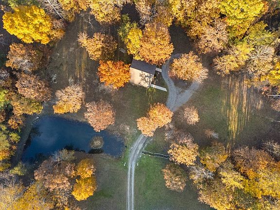 2nd image of 450 Flat Branch Rd