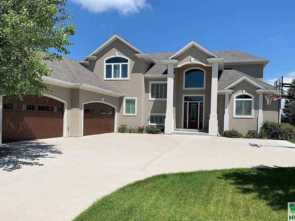 1st image of 200 Saddlebrook Ct