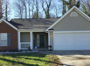 327 McGinn Grove Dr, Charlotte, NC 28216