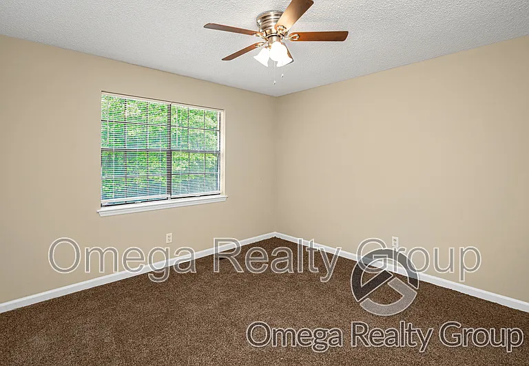 2109 Whetstone Ct — Photo 22