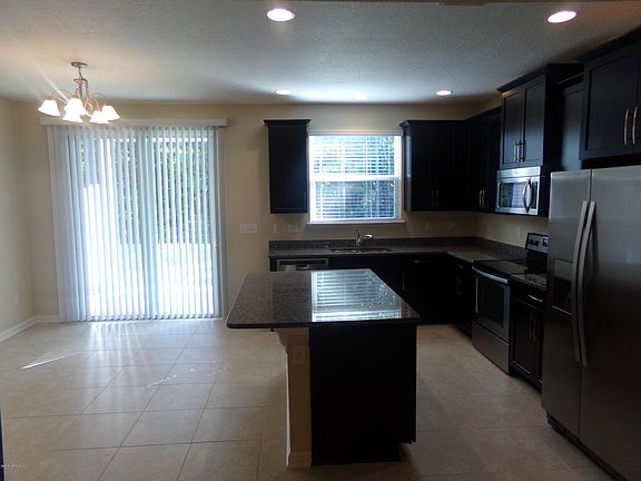 5th image of 155 Richmond Dr