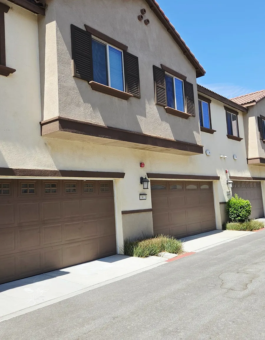 3 bed, 2.5 bath, 1600 sqft, $2,850 — Photo 2