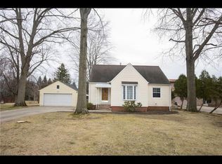 28140 Bassett Rd, Westlake, OH 44145