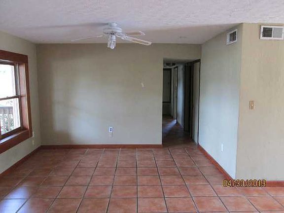 5th image of 759 Van Buren St