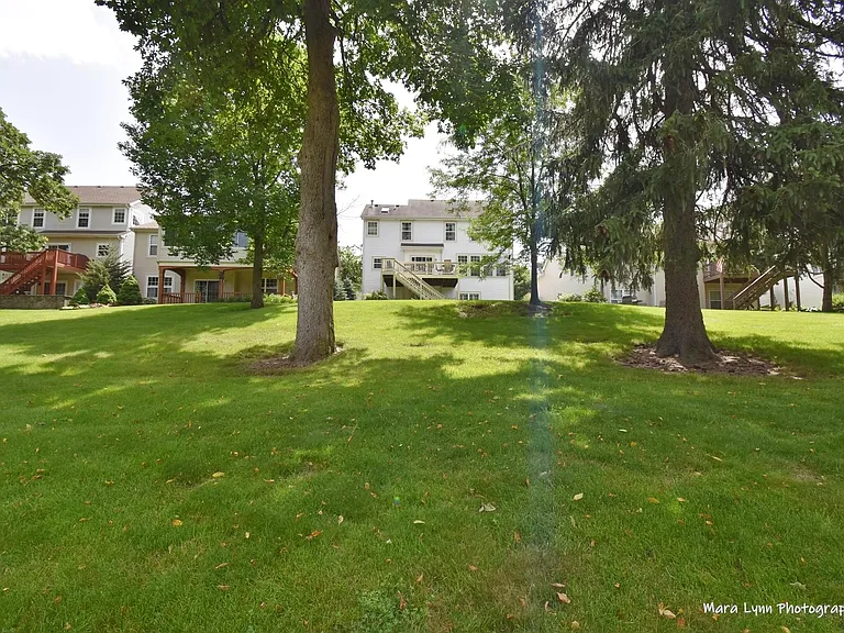 718 Viewpointe Dr — Photo 19