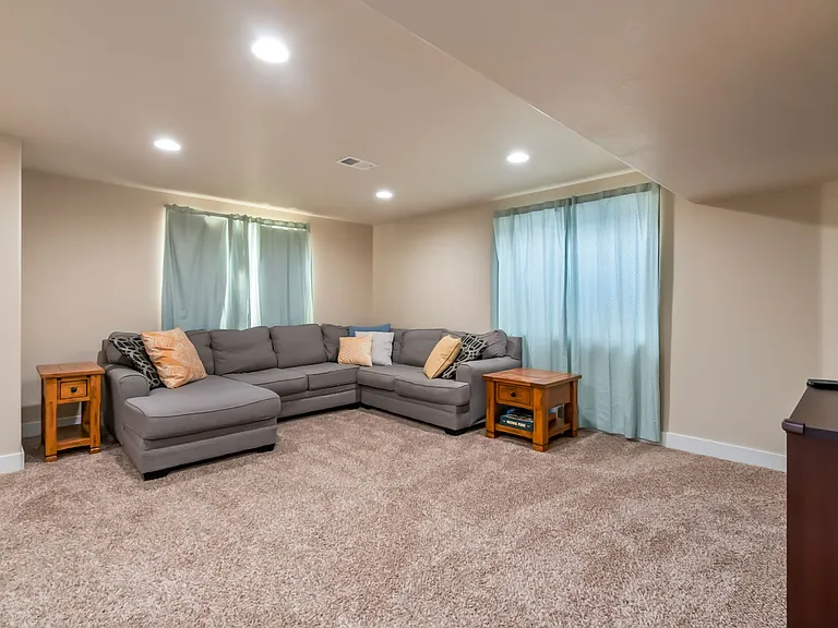 3311 Oberon Dr — Photo 17