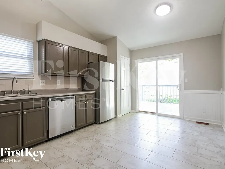 6919 Bannock Ct — Photo 5