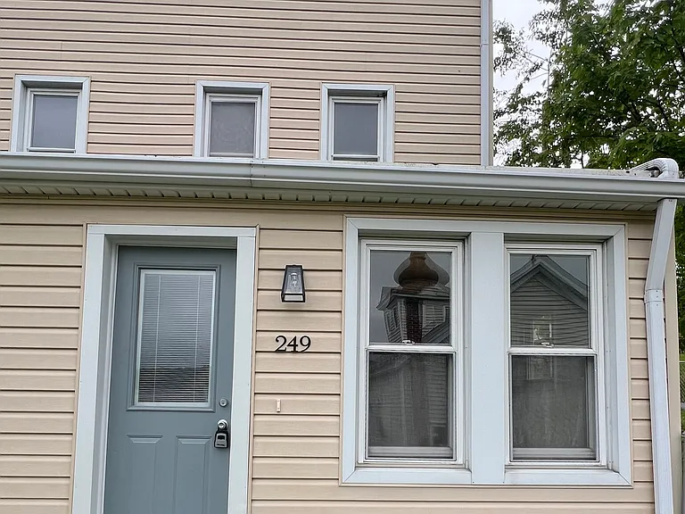 End Unit 249 from the Back