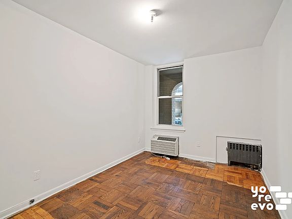 4th image of 314 W 56th St APT 1C