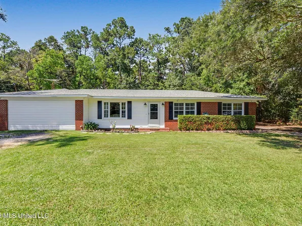 4317 Cunningham Rd, Moss Point, MS 39562