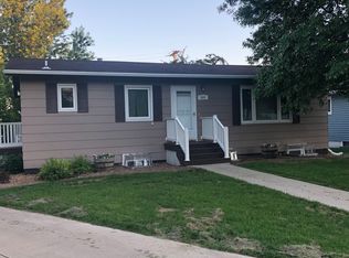 605 23rd Ave NW, Minot, ND 58703